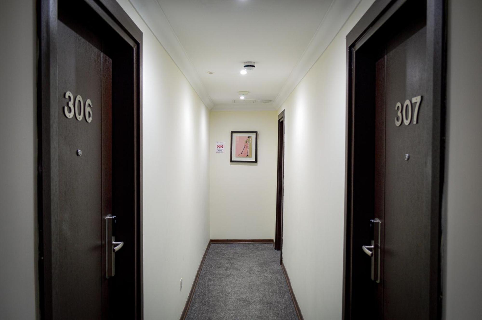The Royale Chulan Hyde Park Hotel Лондон Экстерьер фото