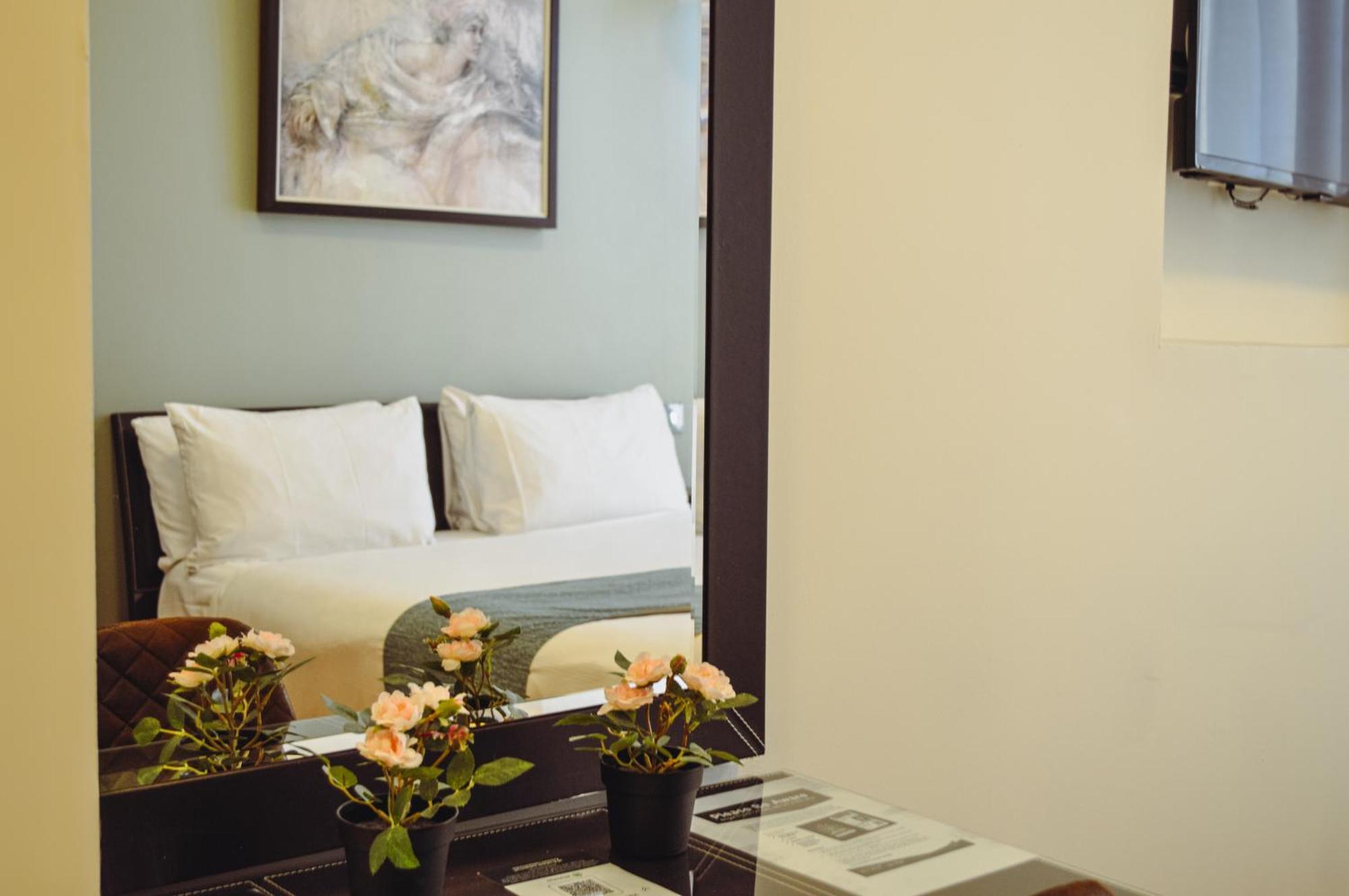 The Royale Chulan Hyde Park Hotel Лондон Экстерьер фото