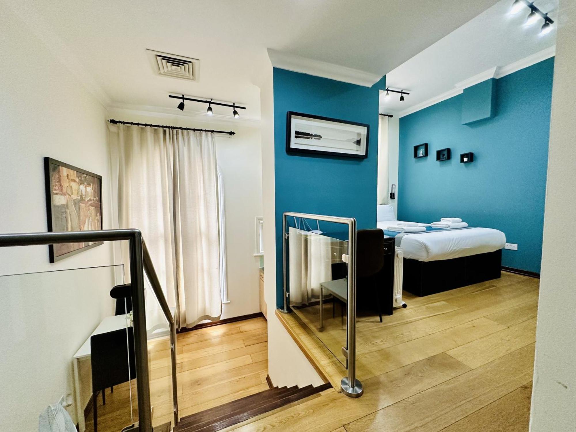 The Royale Chulan Hyde Park Hotel Лондон Экстерьер фото
