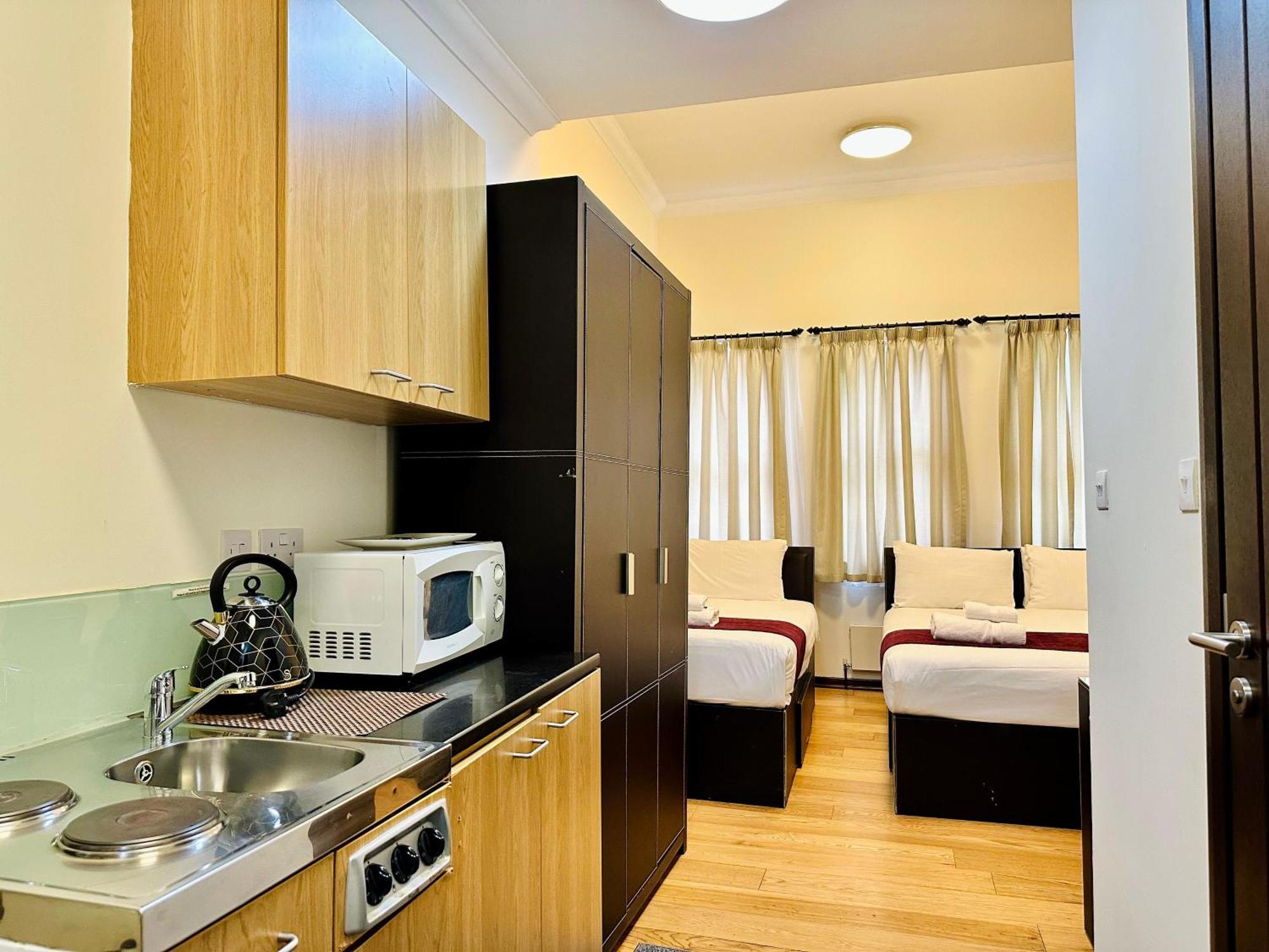 The Royale Chulan Hyde Park Hotel Лондон Экстерьер фото