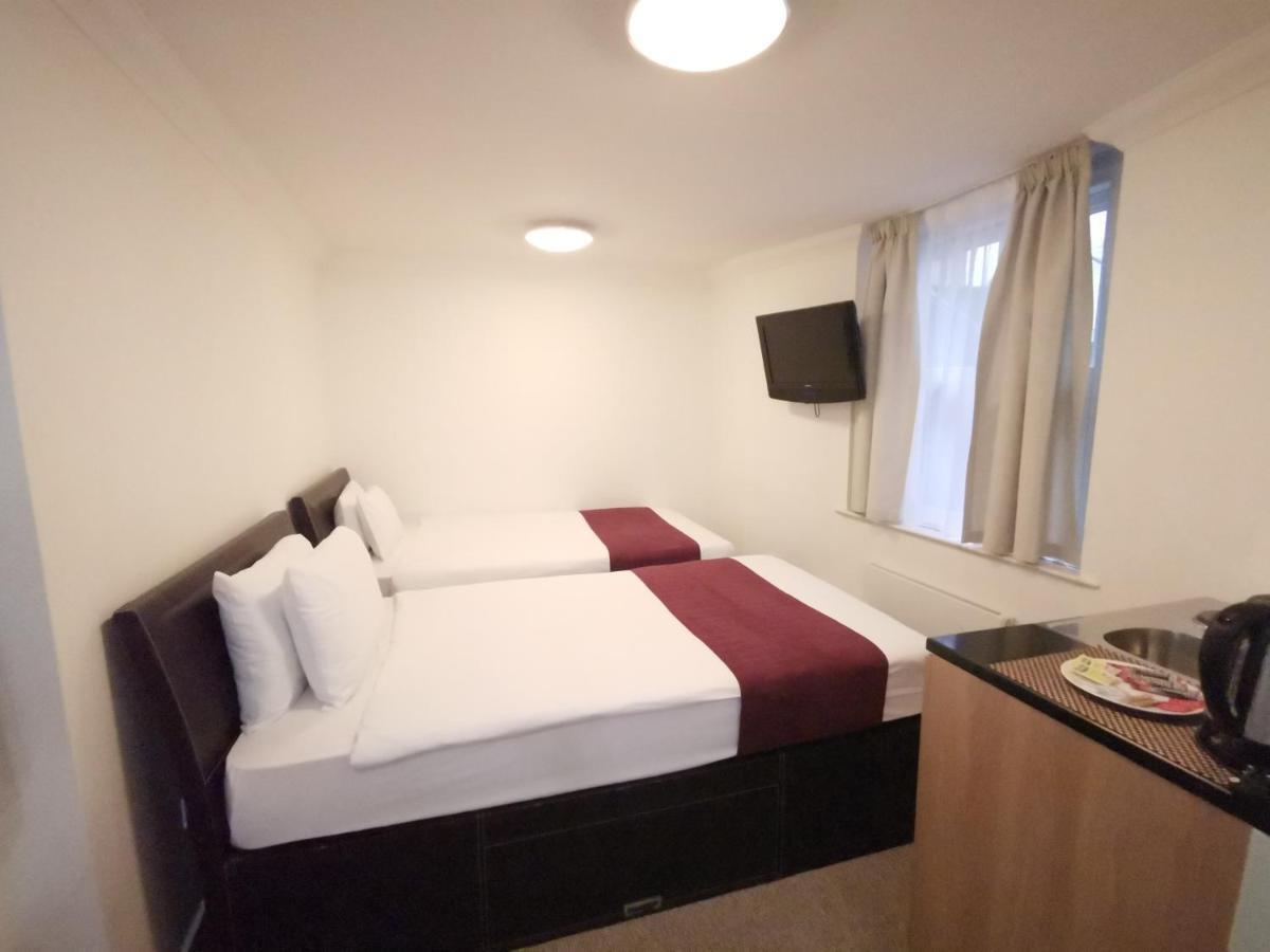 The Royale Chulan Hyde Park Hotel Лондон Экстерьер фото