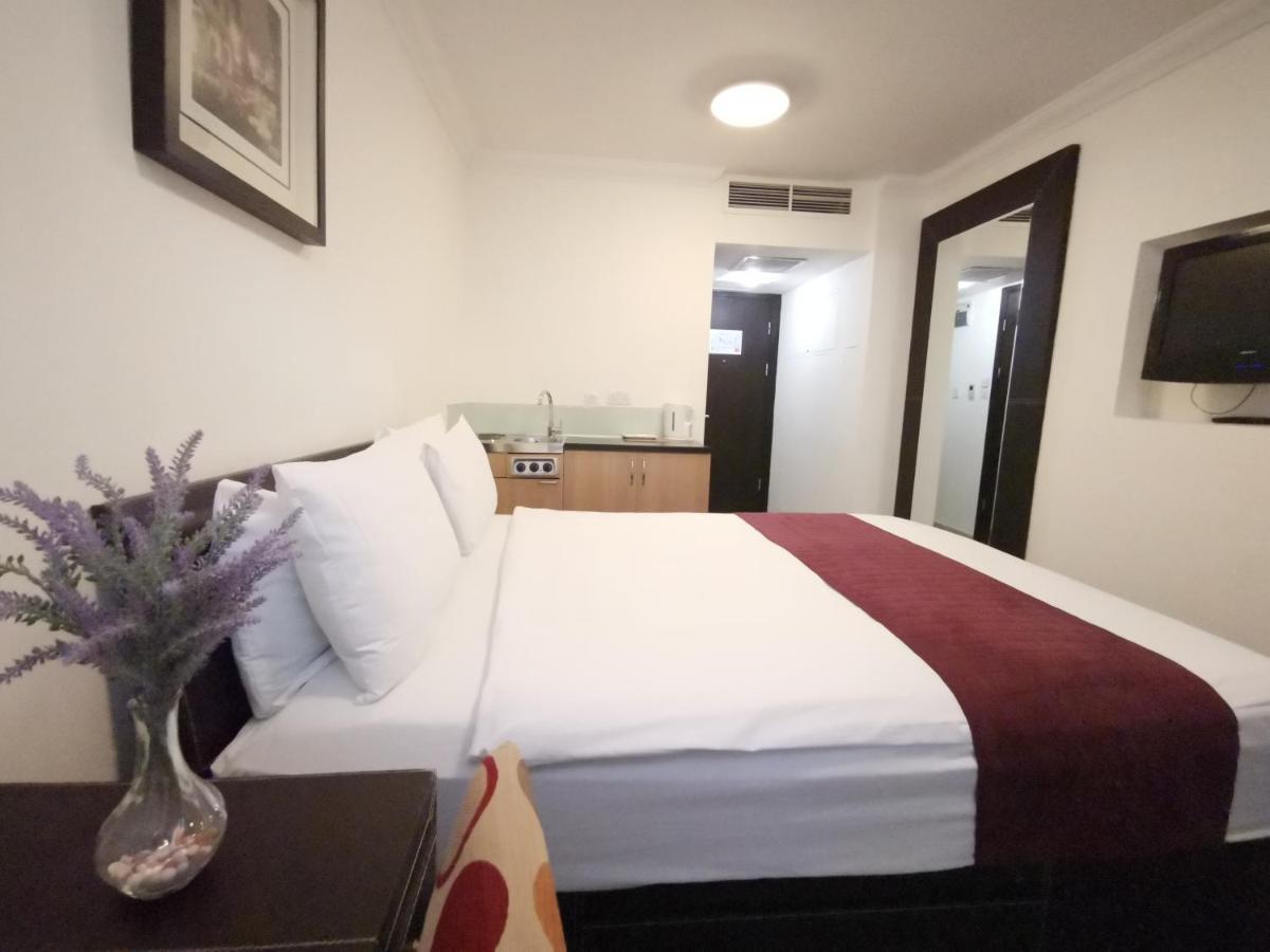 The Royale Chulan Hyde Park Hotel Лондон Экстерьер фото